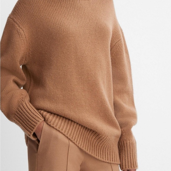 Vince Oversize Balloon Sleeve Wool & Cashmere Sweater
MINK, Size Large NWT - Picture 4 of 5